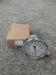 Wika 213.53 4" Dial 2000 Psi 1/2 Npt 9766876 New. Fixed Price $39.99.