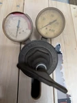 Victor Equipment Company Heavy-duty High-pressure Acetylene Regulator SR-410A. Fixed Price $33.30.