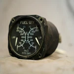 Pennycap Gaging Airborne Fuel Quantity Indicator DSF1158 (alt: 9910082-1). Fixed Price $175.00.