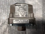 ---new----barksdale D2T-A80SS-P2 Pressure Switch .5-80 Psi. Fixed Price $301.00.