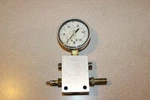 Vintage Us Gauge Oil Filled 0-200 W/ 94199-3 Block. Fixed Price $34.95.