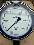 New Wika 15,000 Psi 4" Pressure Gauges 1/2 Npt 316 Stainless Liquid Filled. Fixed Price $40.00.