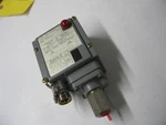 New Square D 9012 GFW-2 Pressure Switch 90-2900 Psi A1482. Fixed Price $349.99.