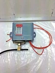 Johnson Controls P67AA-7 Electric Pressure Switch. Fixed Price $29.19.