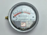 Dwyer 2000-5KPA Magnehelic Differential Pressure Gauge. Fixed Price $26.55.