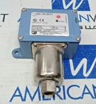 United Electric J6D-156 9573 Pressure Switch Operating 0.0-100.0 Psi 15A 277VAC. Fixed Price $51.00.