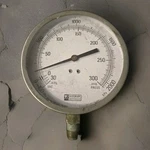 Vintage Weksler High Pressure Dual Gauge 4 1/2" 300 Psig 2000+KPA Steampunk Art. Fixed Price $22.00.