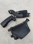 2003-2004 Lincoln Town Car 4.6L Air Intake Cleaner Box And Other Assembly. Fixed Price $68.99.