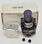 Numatics 3/8" Npt Air Pressure Regulator 0-2 Psi Bracket Gauge Pn: R880-03A. Fixed Price $99.99.