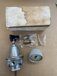 (MC78) (a) Arrow 1582 Fluid Power Div 1/4" Regulator With Fittings. Fixed Price $42.70.