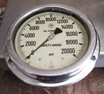 Mcdaniel Controls Safety Gauge 0-20000 Psi 1/4" Npt Used Take Out CC9. Fixed Price $135.00.