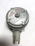 United Electric Controls J120-191 Thermostat Range 10-100PSI 70-700KPA 15A 18.... Fixed Price $309.99.
